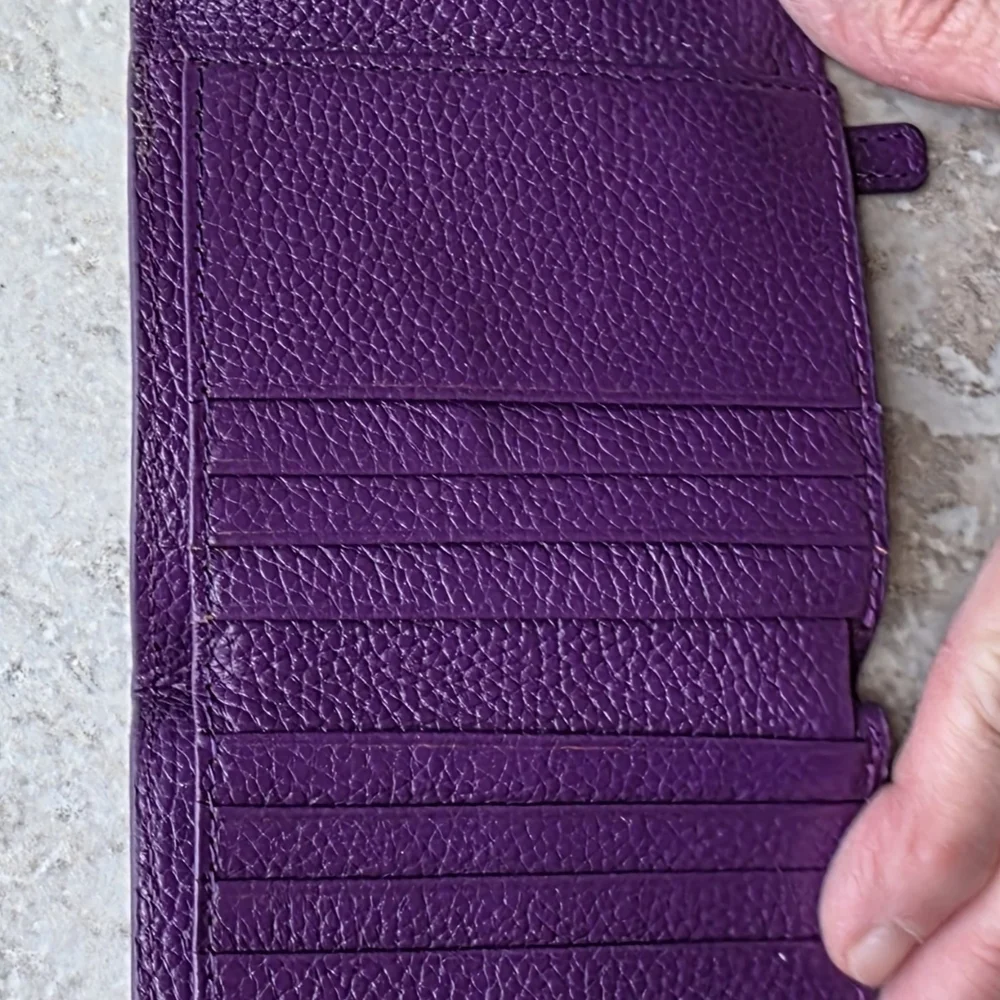 Lavemi RFID Purple Leather Wallet for Women TRIFOLD SKINNY PRETTY COLOR - Picture 4 of 9